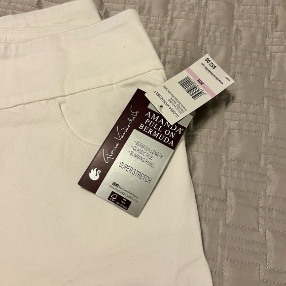 Gloria Vanderbilt Bermuda Super Stretch Waistband Amanda Short 22W - NWT - Picture 3 of 6